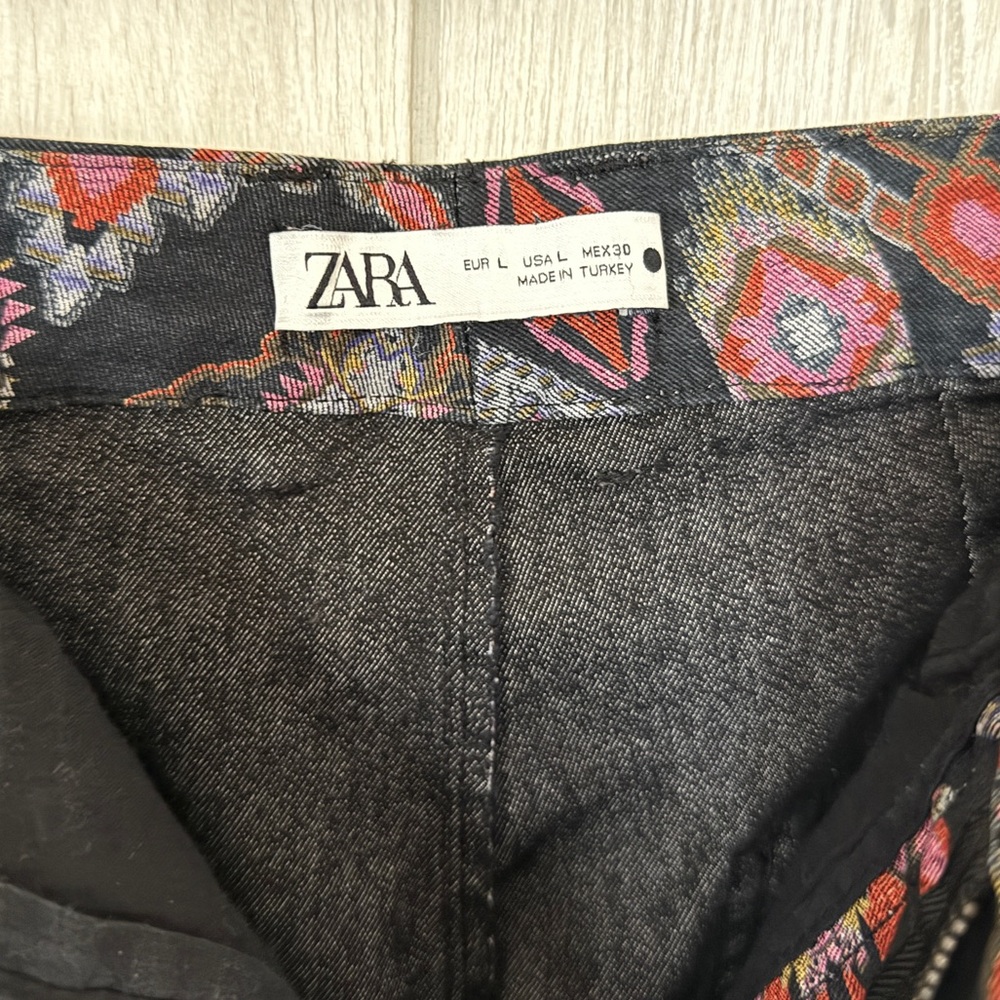 Zara Aztec Geometric Print Cropped Pant, Size Lar… - image 7